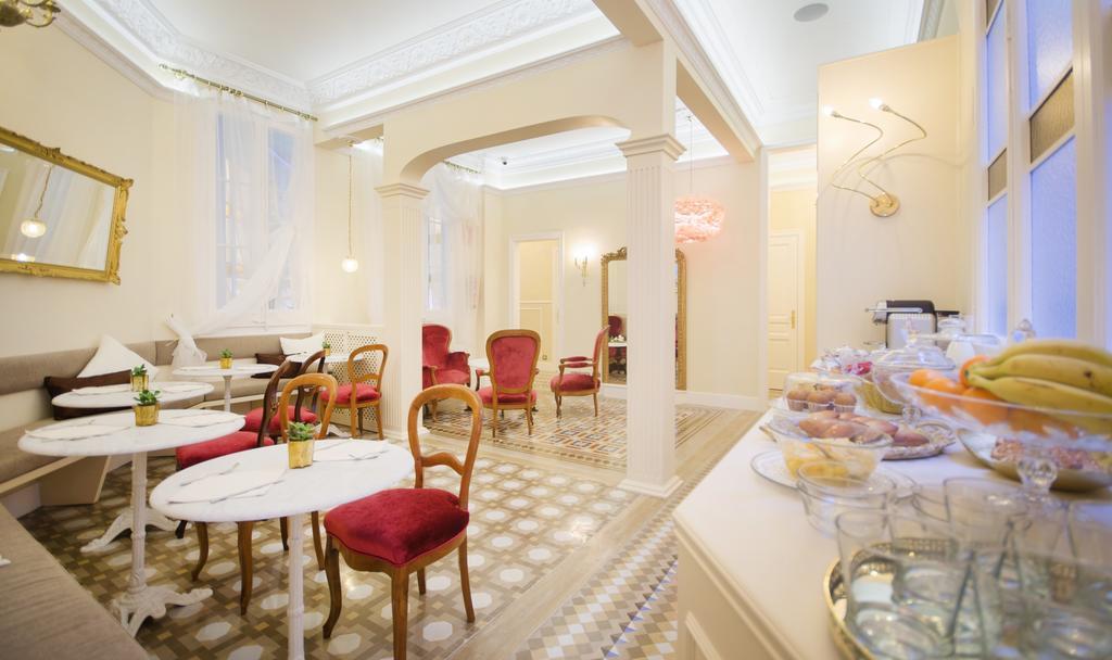 Anakena House Bed & Breakfast Barcelona Exterior foto