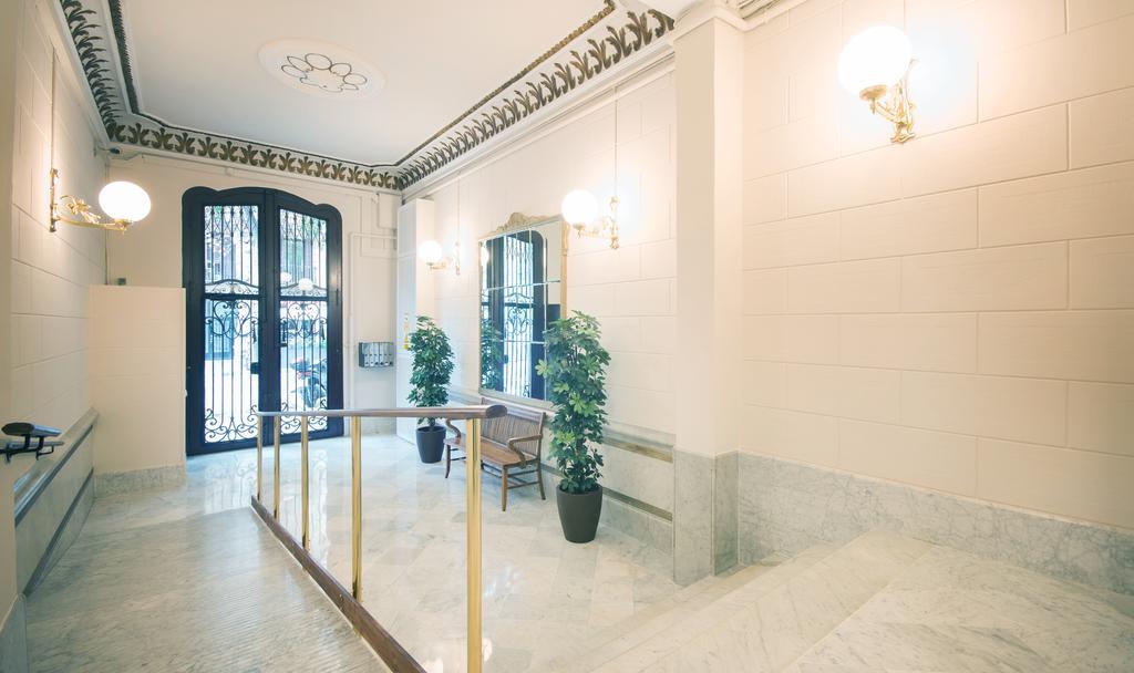 Anakena House Bed & Breakfast Barcelona Exterior foto