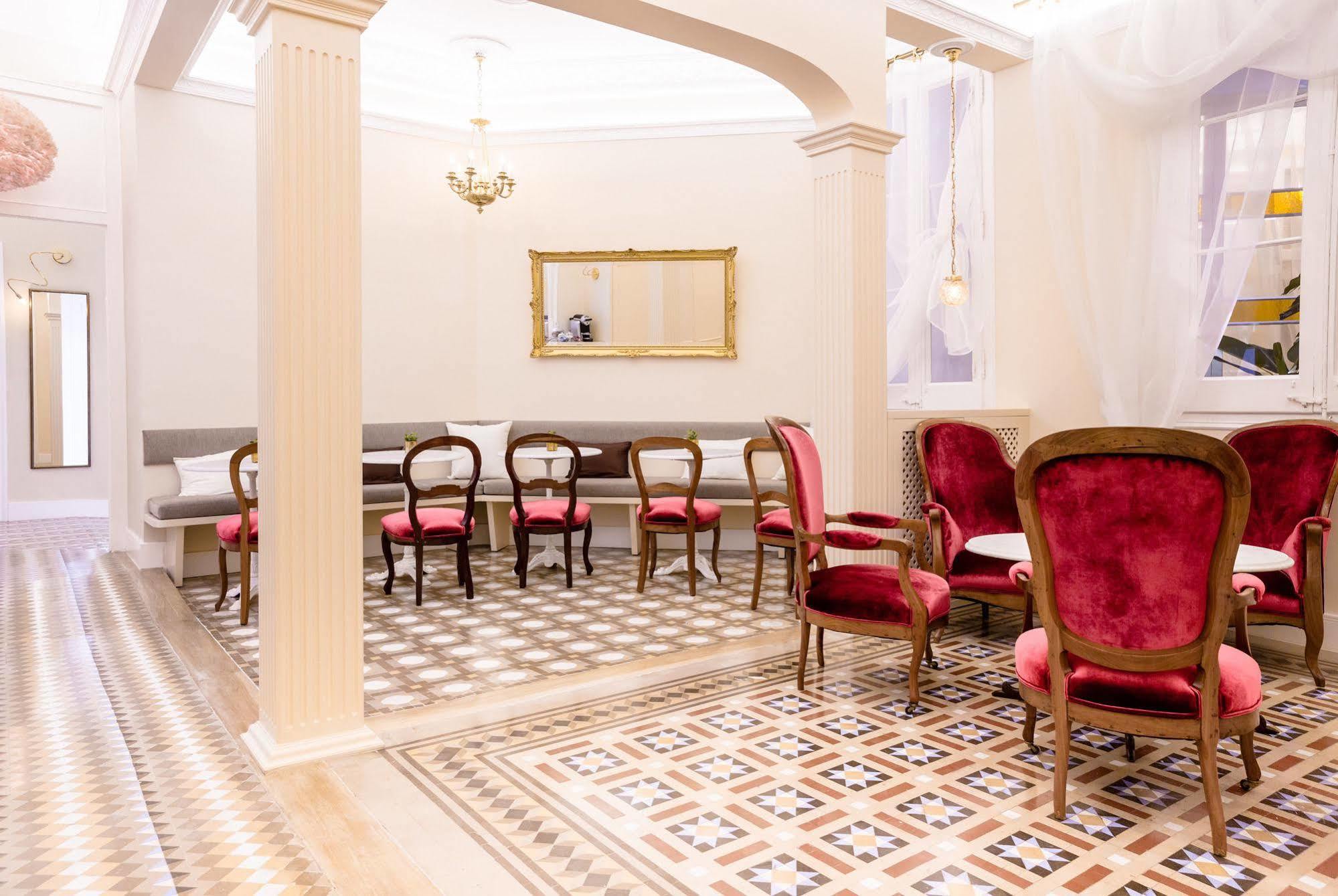 Anakena House Bed & Breakfast Barcelona Exterior foto